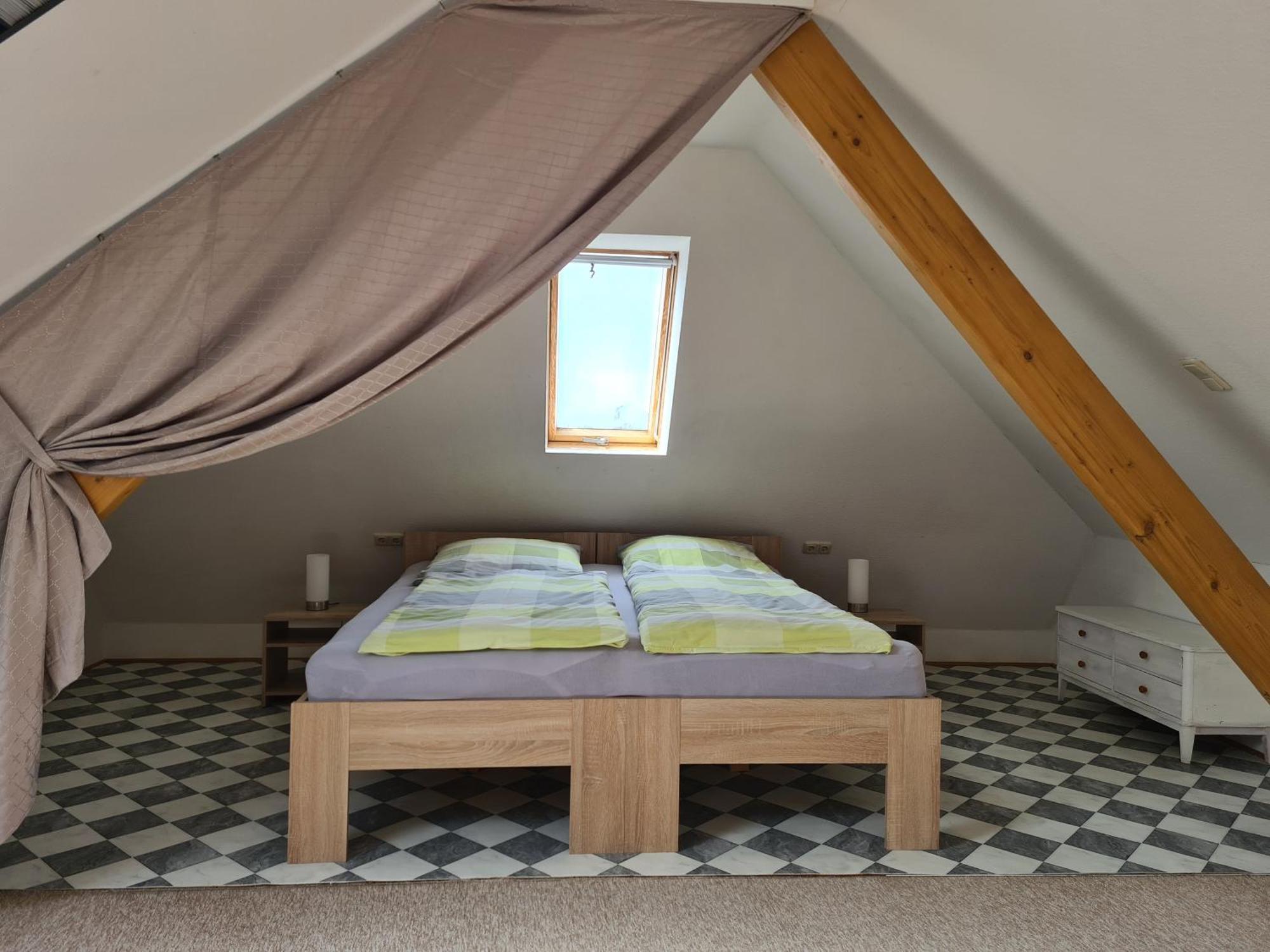 Ferienwohnung Weisskopf Alkersleben Екстериор снимка