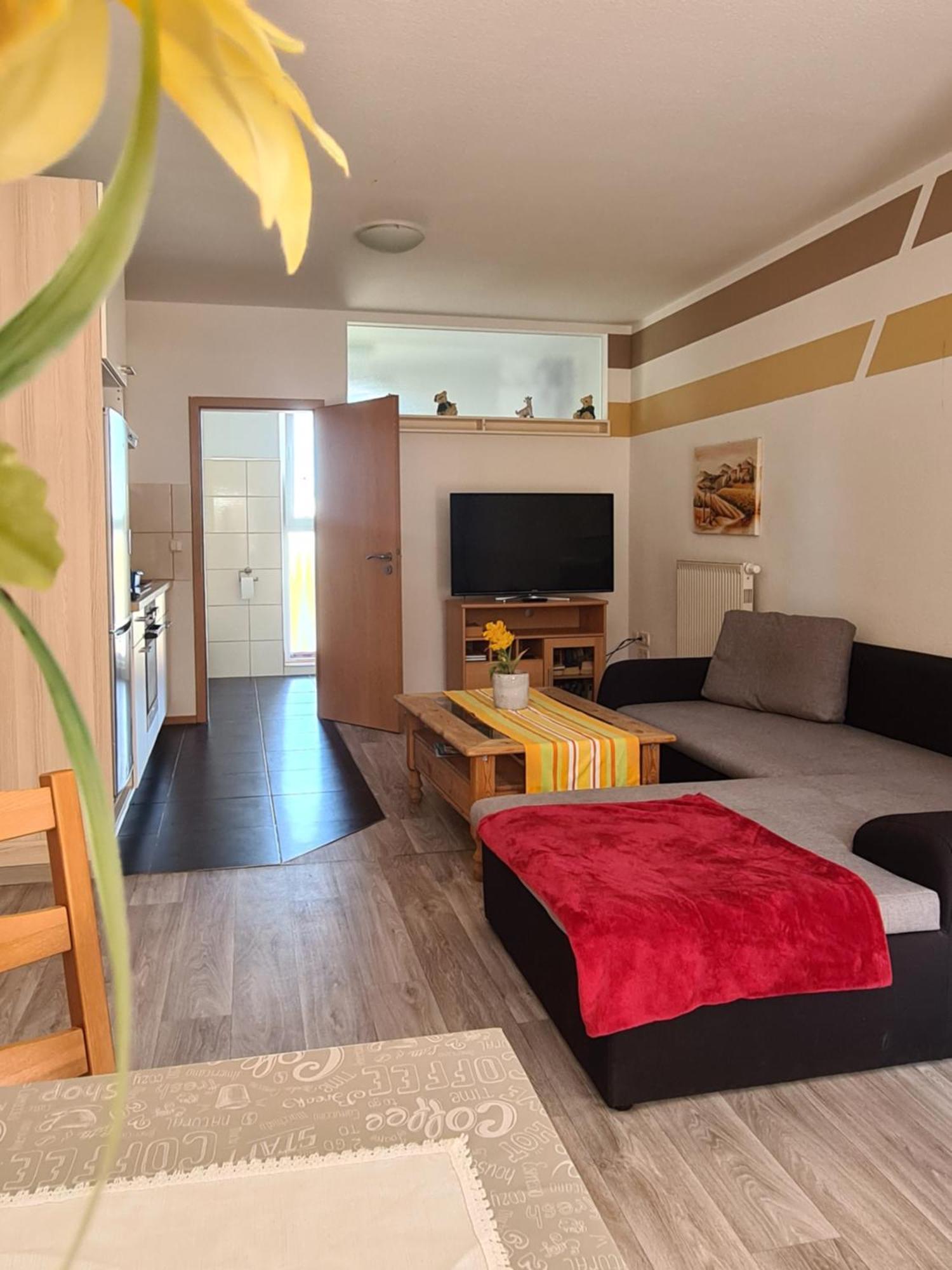Ferienwohnung Weisskopf Alkersleben Екстериор снимка