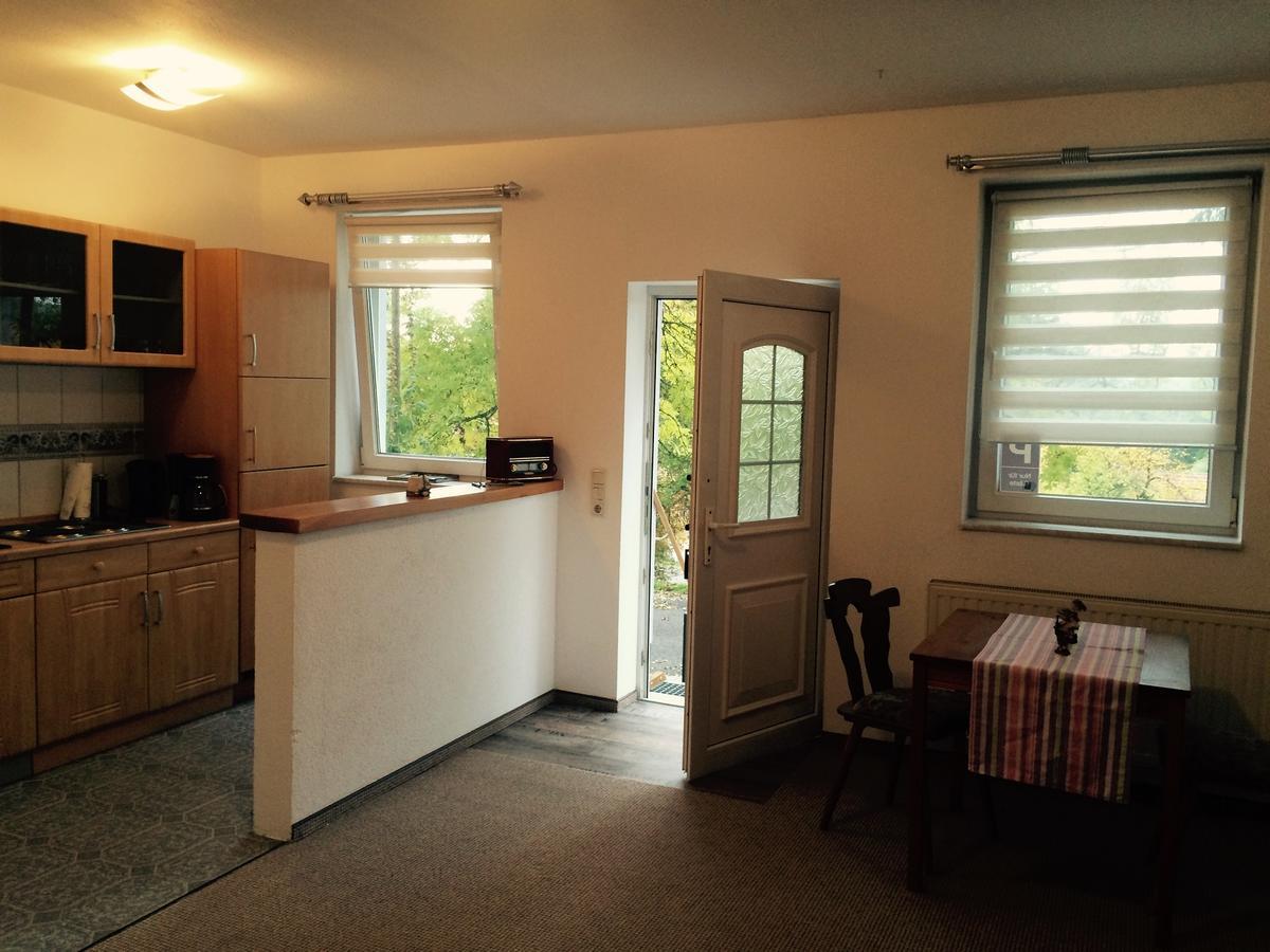 Ferienwohnung Weisskopf Alkersleben Екстериор снимка
